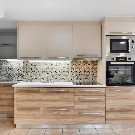 Mono Urban Design Maisonette בית נופש